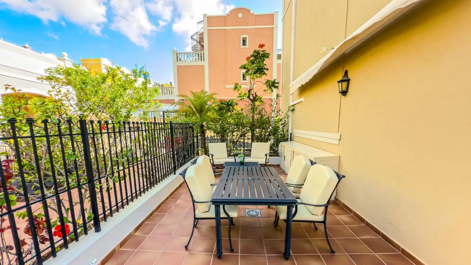 Paraiso Poolside Townhouse In Palm-Mar Spanien
