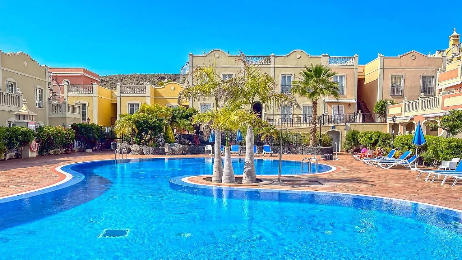 Paraiso Poolside Townhouse In Palm-Mar